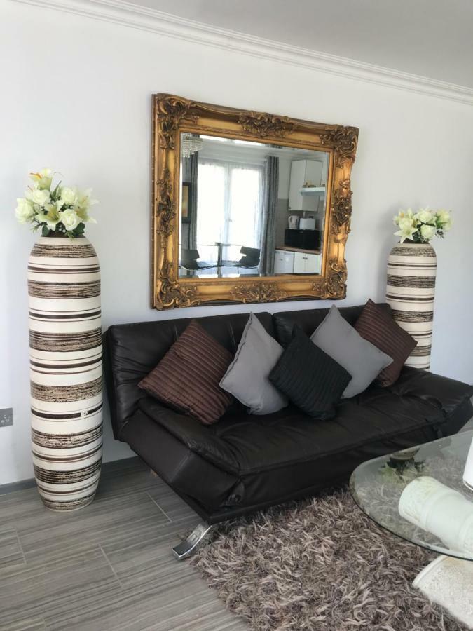 Studio Apartment Rainham  Luaran gambar