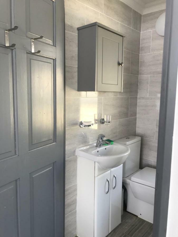 Studio Apartment Rainham  Luaran gambar